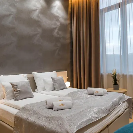 Zepterme Luxury & By *