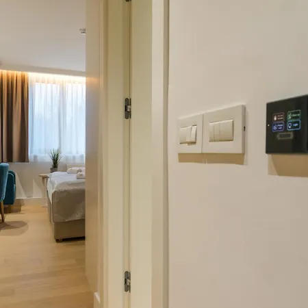 Zepterme Luxury & By *