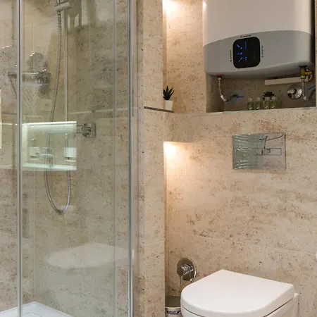 Zepterme Luxury & By شقة