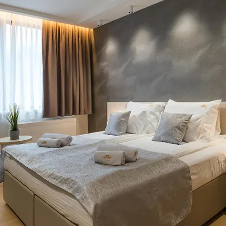 Zepterme Luxury & By شقة