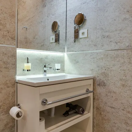 شقة Zepterme Luxury & By